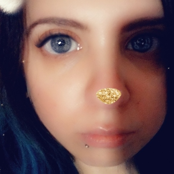 Meet your Posher, Sarah - Picture 1 of 7